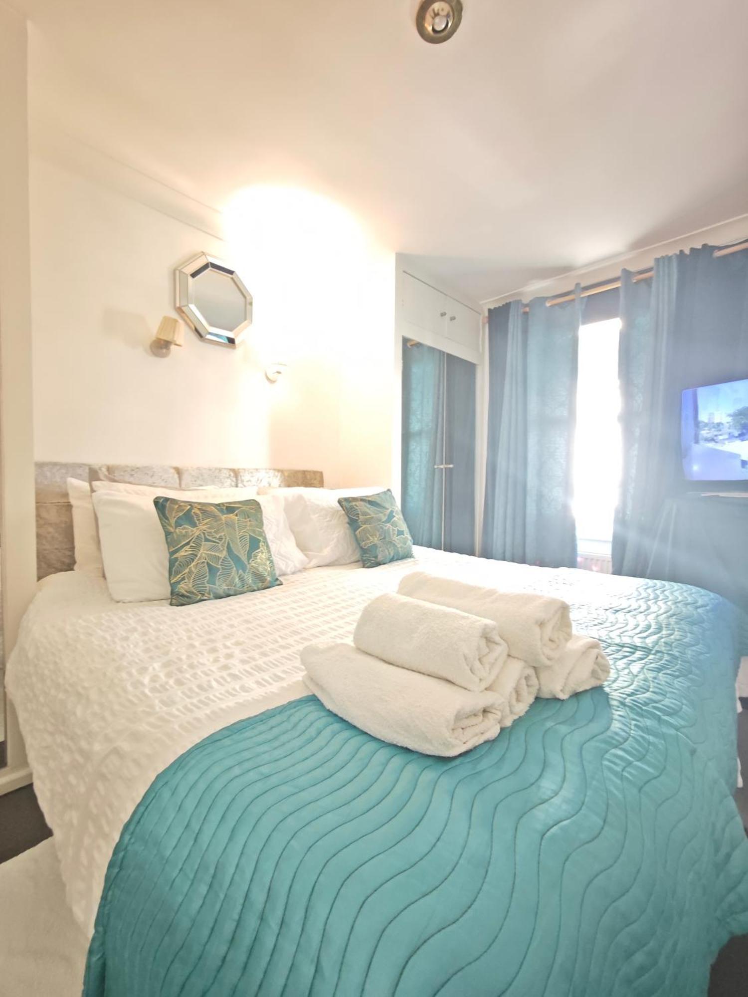 Sunny 1 Bedroom Flat In Central Лондон Экстерьер фото
